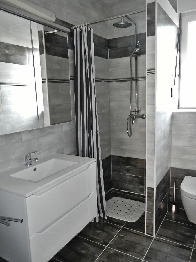 Villa Le Mare Privlaka  Esterno foto